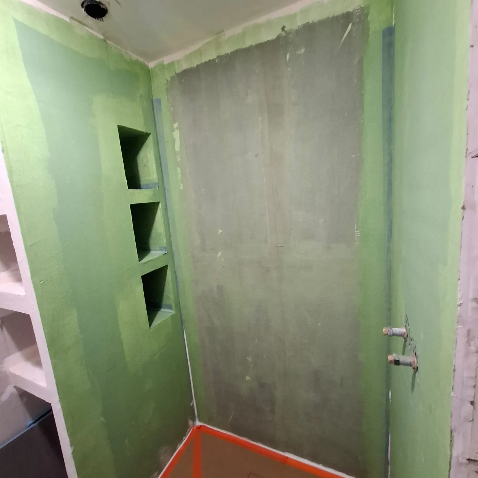 Rénovation salle de bain 3 m² à Meyzieu — douche italienne et meuble suspendu - Image 3