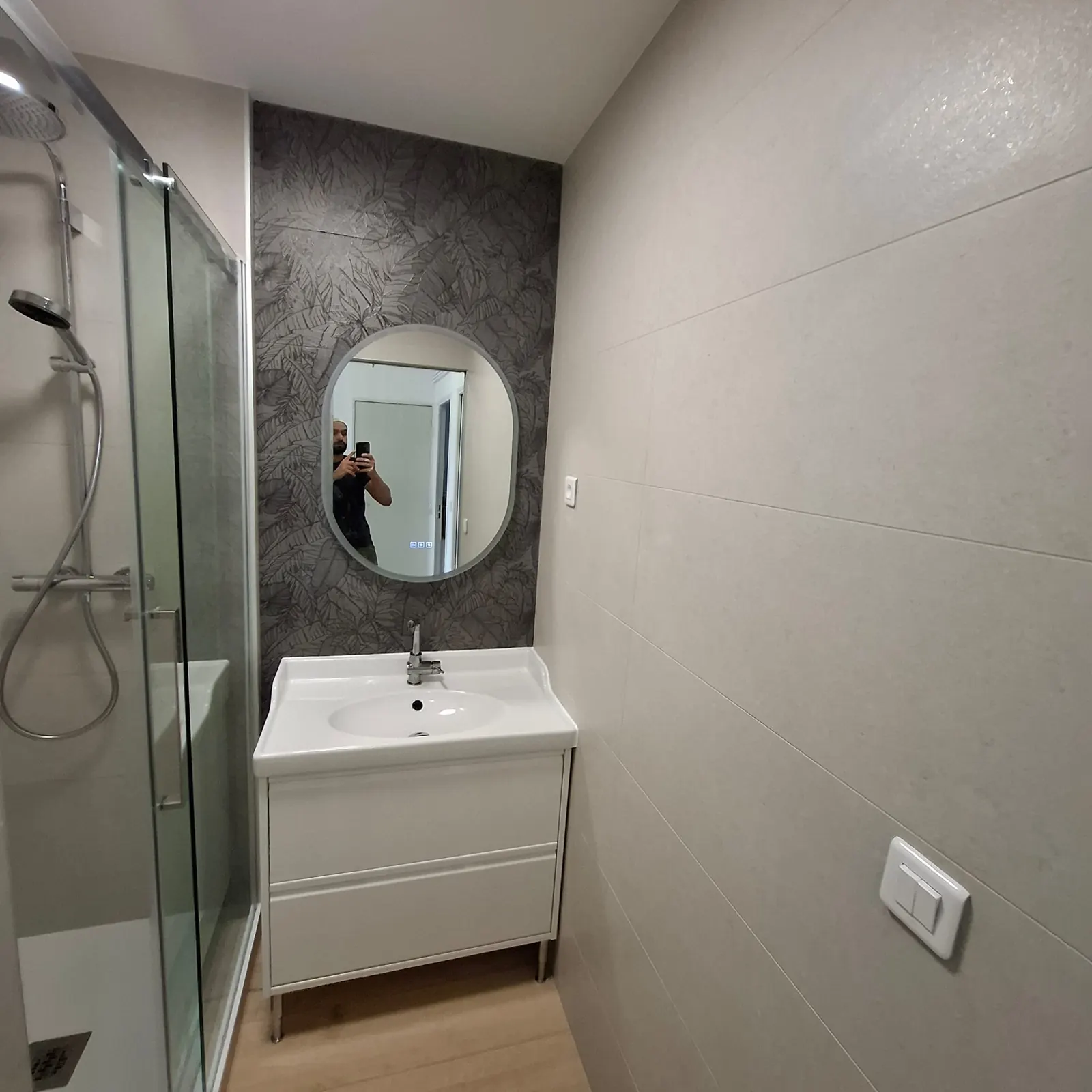 Rénovation salle de bain 3 m² à Meyzieu — douche italienne et meuble suspendu - Image 7